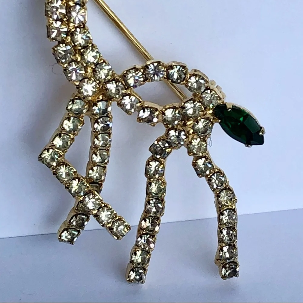 Vintage Rhinestone Reindeer Brooch Pin gold tone Rudolph